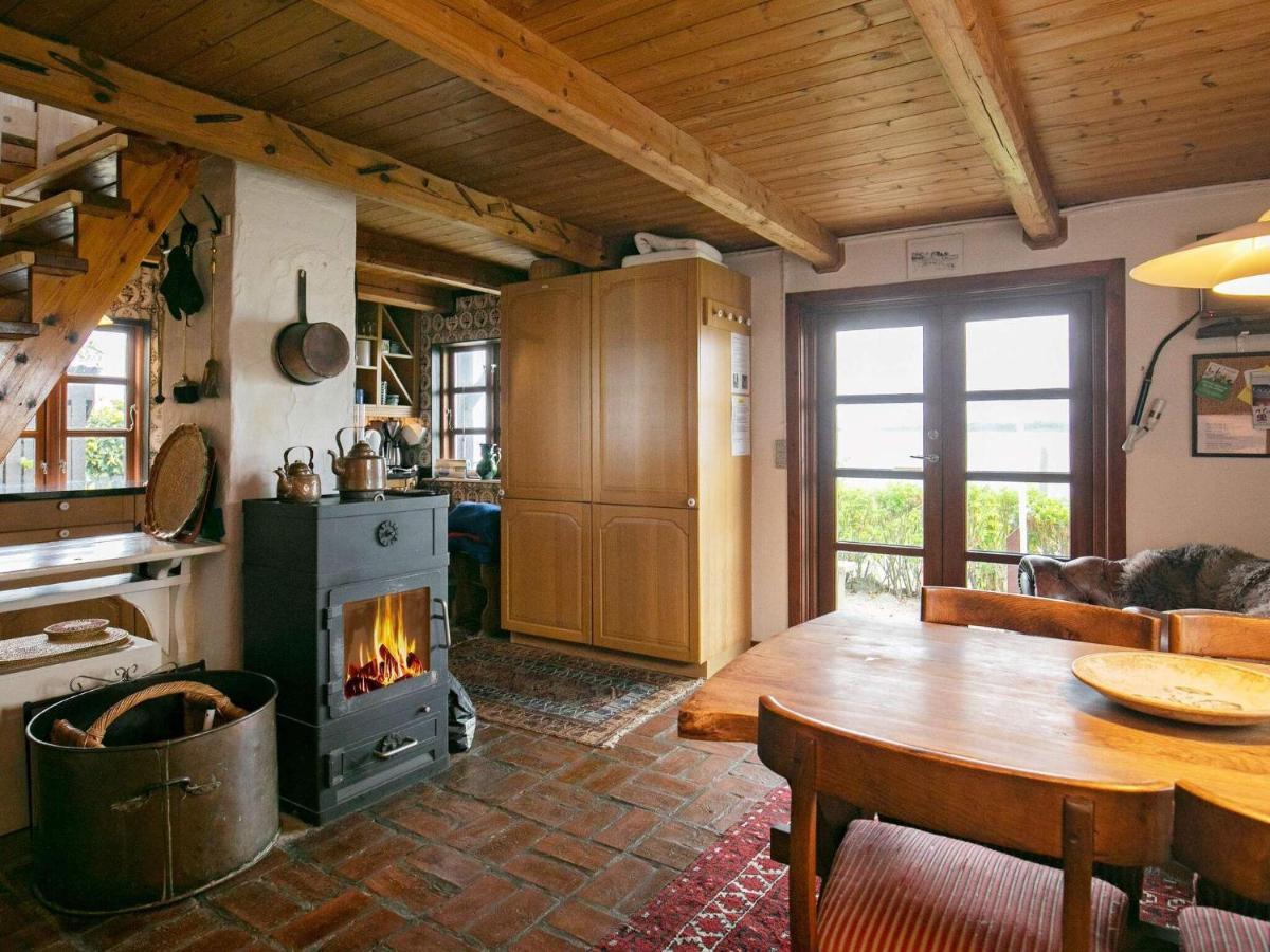 4 Person Holiday Home In Mesinge Exteriör bild