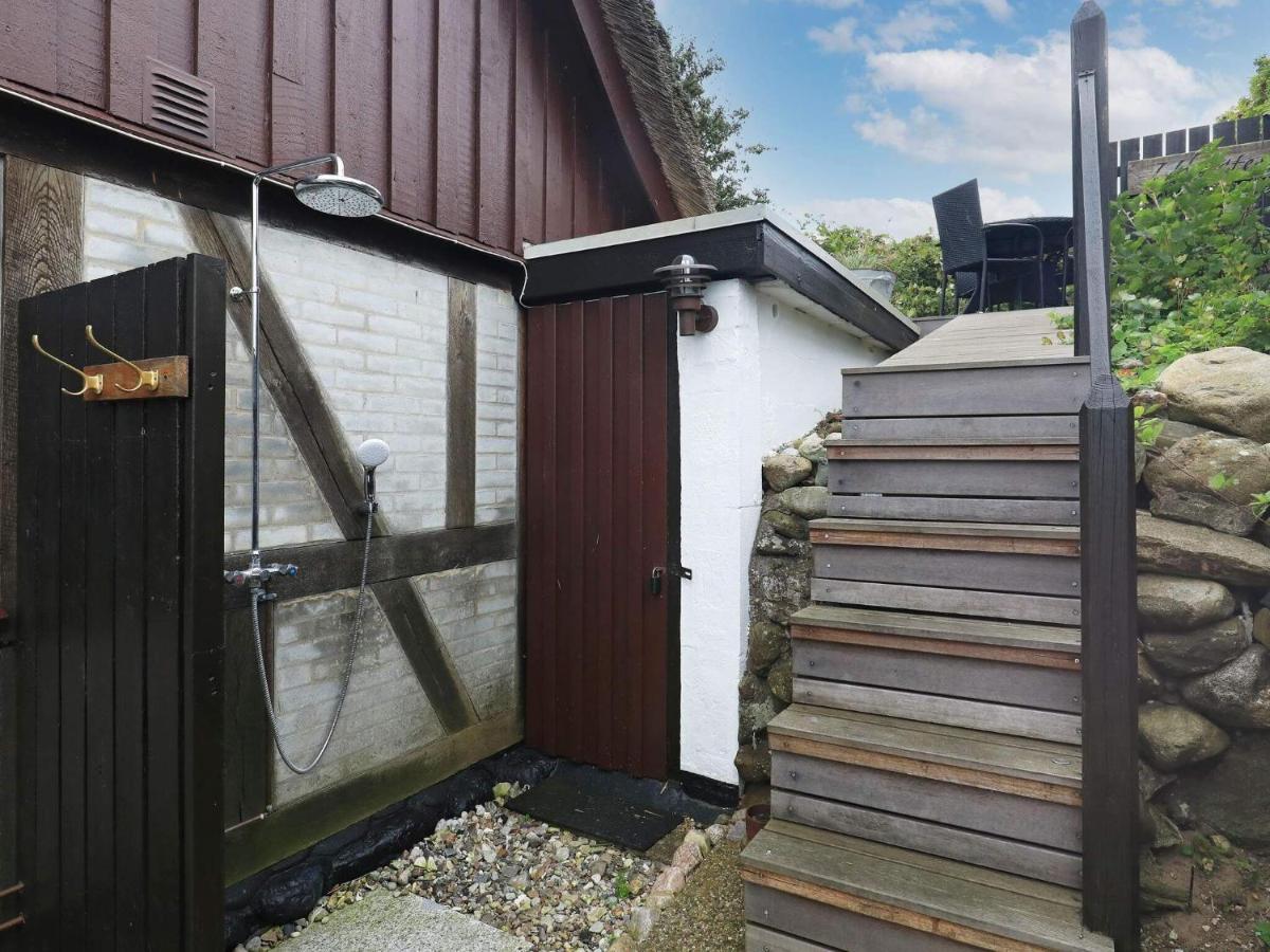 4 Person Holiday Home In Mesinge Exteriör bild
