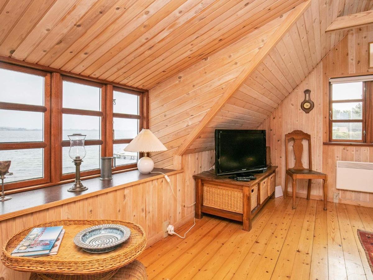 4 Person Holiday Home In Mesinge Exteriör bild